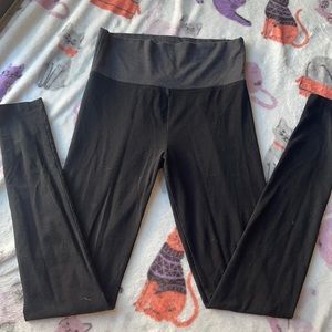 Black and gray, size S Victoria’s Secret full length leggings, fit true to size.